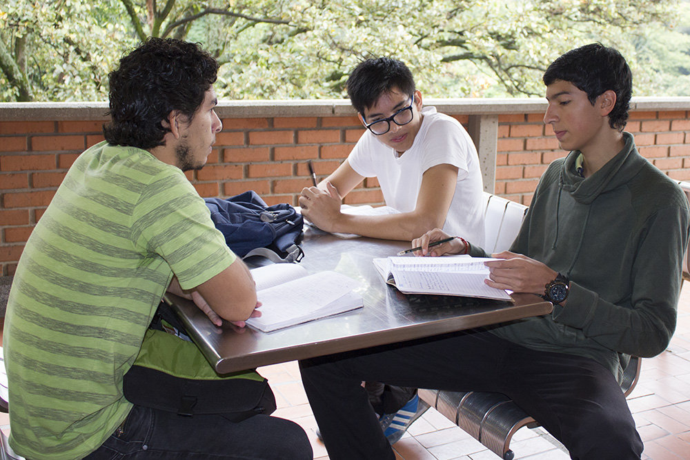 Estudiantes Economía1